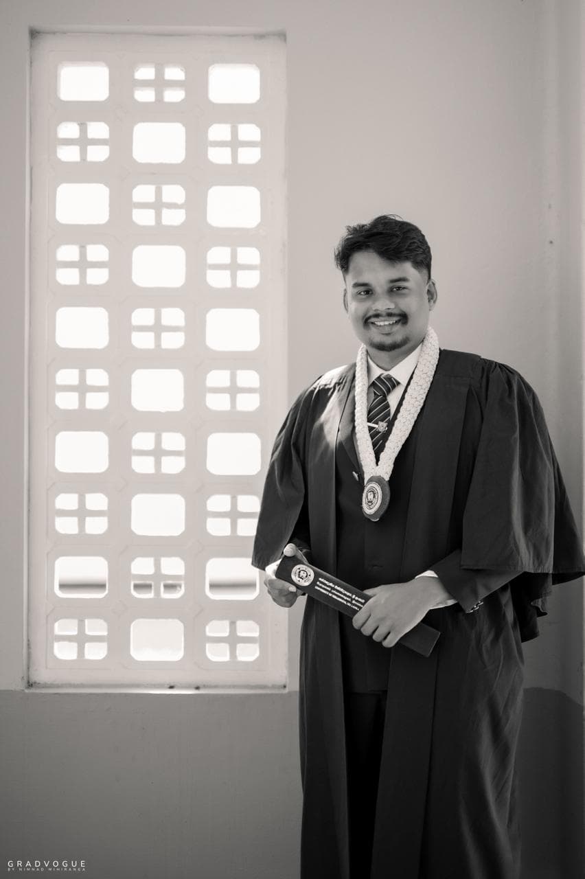 Dasun Dimantha at his graduation
